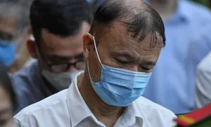 Cựu thứ trưởng Đỗ Thắng Hải khóc khi nói lời sau cùng Cựu thứ trưởng Đỗ Thắng Hải khóc khi nói lời sau cùng