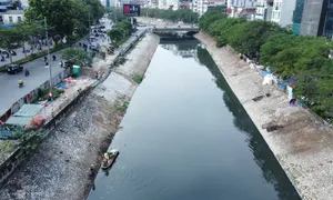 Làm ống thép xuyên hồ Tây để bổ sung nước cho sông Tô Lịch Làm ống thép xuyên hồ Tây để bổ sung nước cho sông Tô Lịch