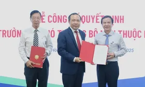 10 giám đốc bệnh viện giảng dạy ở Đại học Khoa học Sức khỏe 10 giám đốc bệnh viện giảng dạy ở Đại học Khoa học Sức khỏe