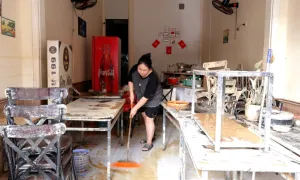 Nhà hàng, khách sạn Thái Nguyên tan hoang sau cơn lũ lịch sử Nhà hàng, khách sạn Thái Nguyên tan hoang sau cơn lũ lịch sử
